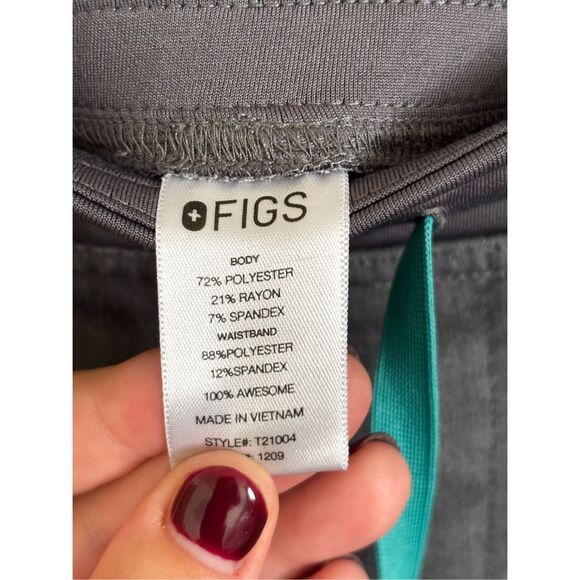 Figs Kade cargo scrub pants size small - Picture 4 of 5